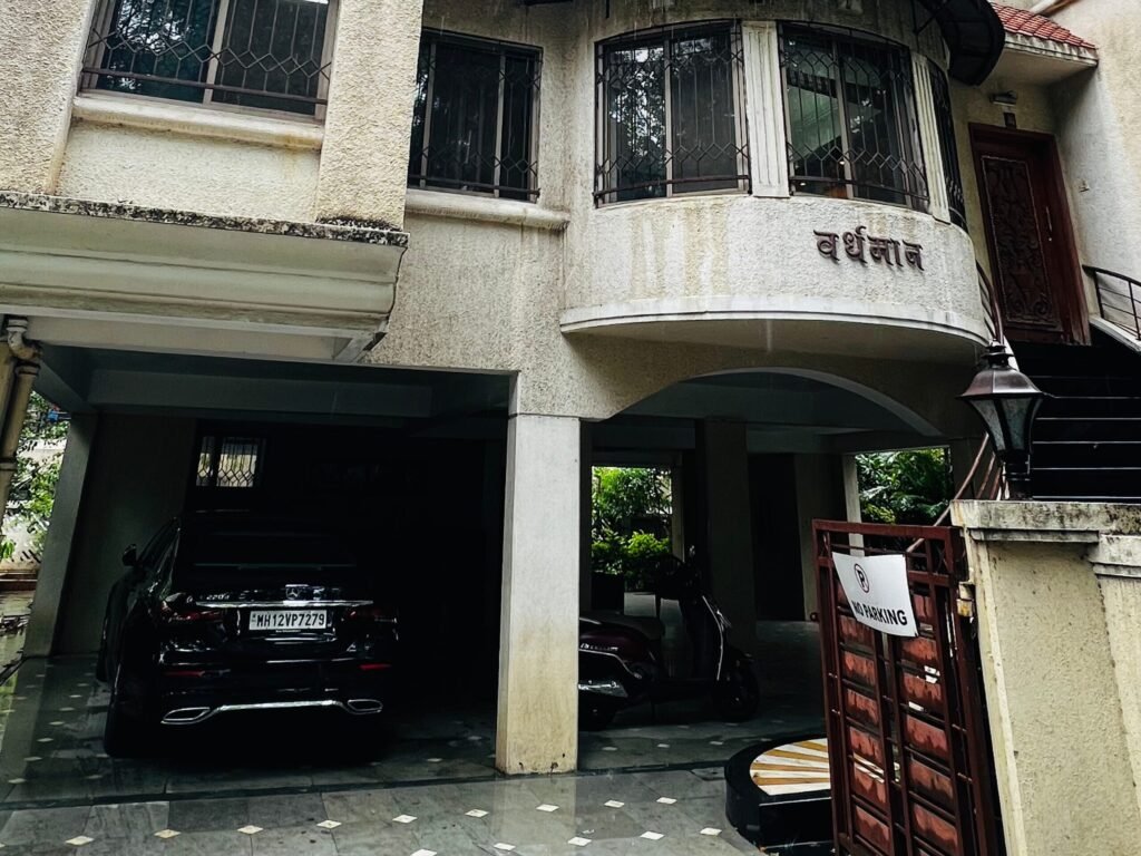 Image Showing Metrocity Girls Hostel In Kothrud Ajanta Avenue Pune