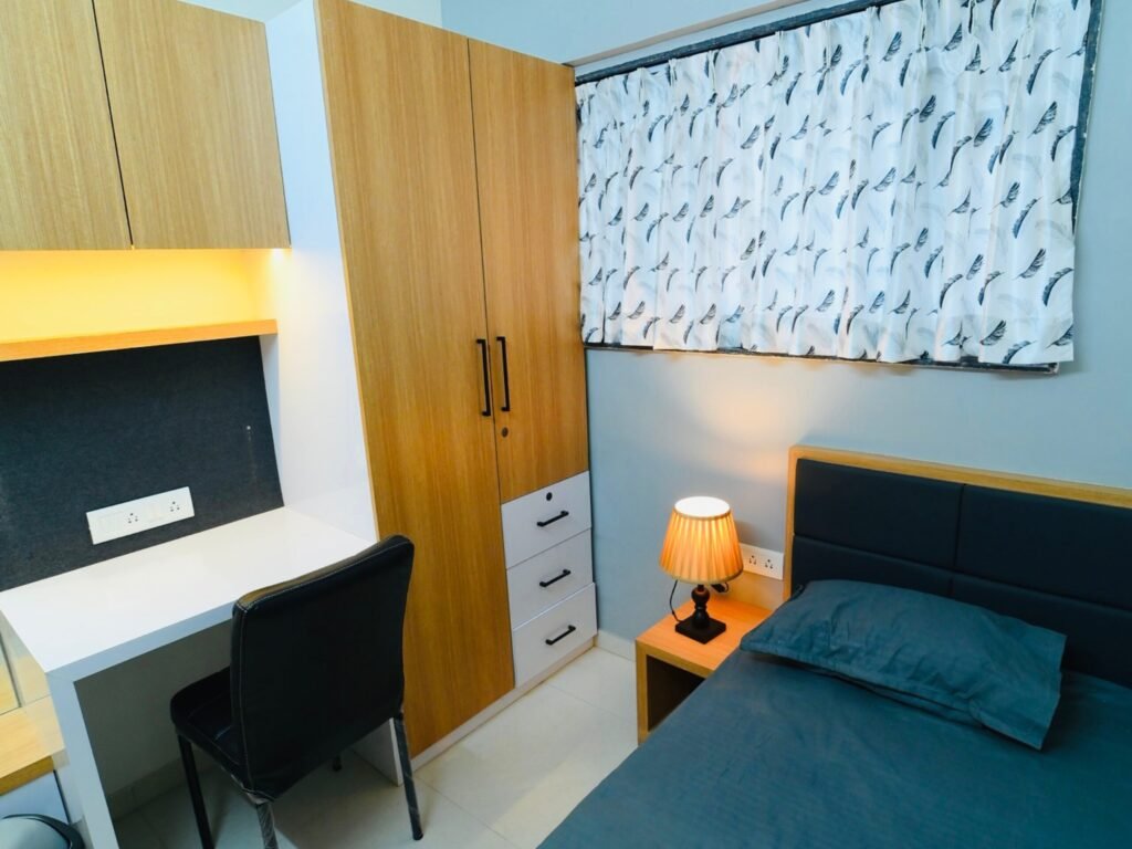 Image Showing Metrocity Girls Hostel with Private Room In Kothrud Bhelke Nagar Pune