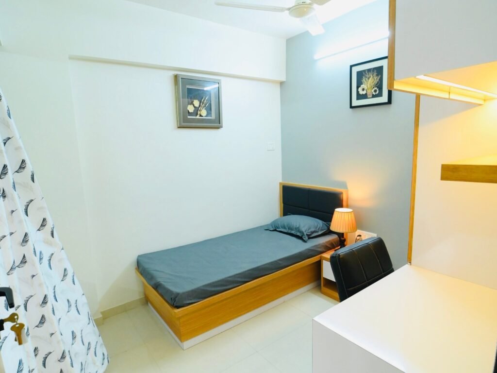 Image Showing Metrocity Girls Hostel with Private Room In Kothrud Bhelke Nagar Pune