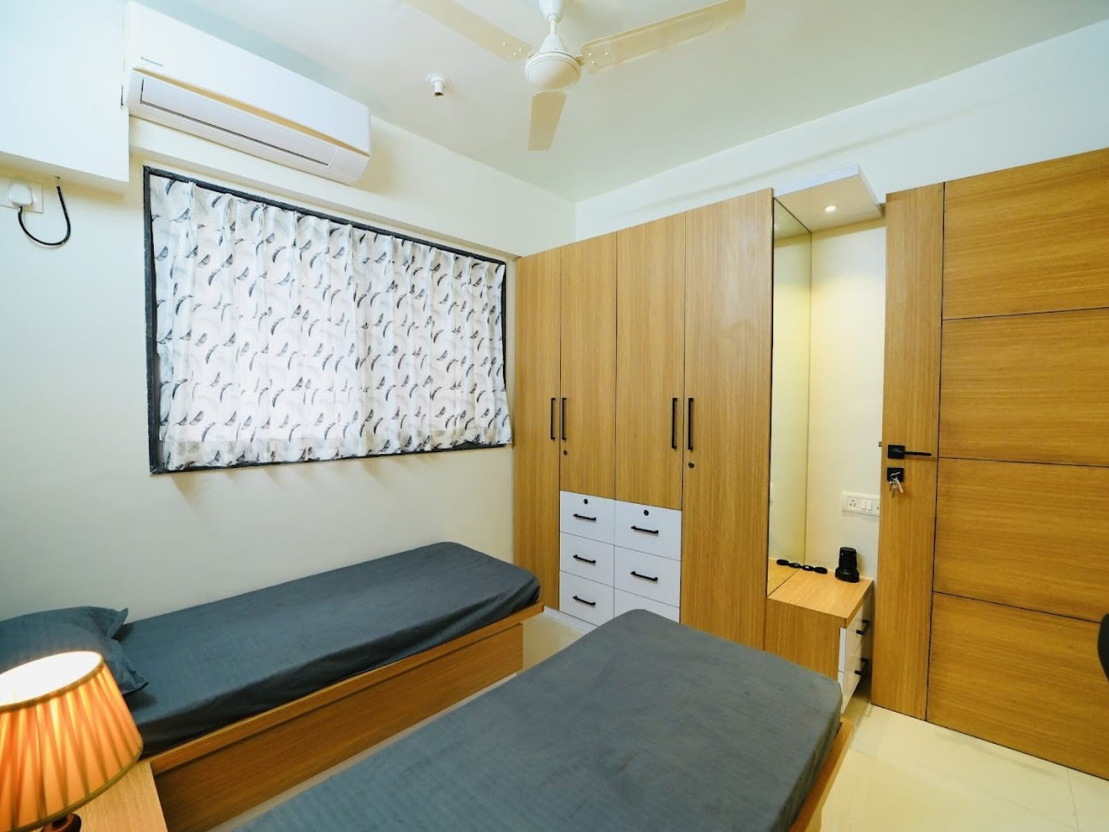 Image Showing Metrocity Girls Hostel with Triple Sharing Room In Kothrud Bhelke Nagar Pune